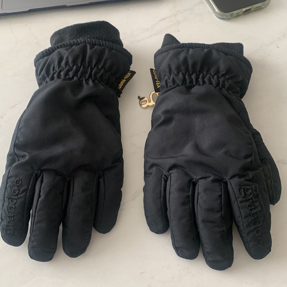 Grandoe Winter Gloves (Womens) - Picture 2 of 8